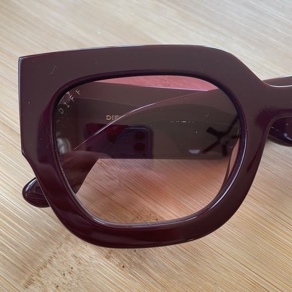 Brand New Diff Eyewear Arden Boxy Square Claret Wine Sunglasses 100% UV Protect main image 4